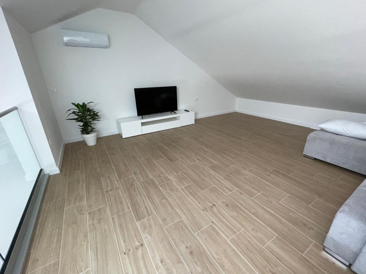 Galeria Apartment โปดสตรานา ภายนอก รูปภาพ